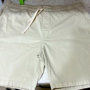 Goodfellow Men’s 7” stone colored shorts.  Excellent condition.